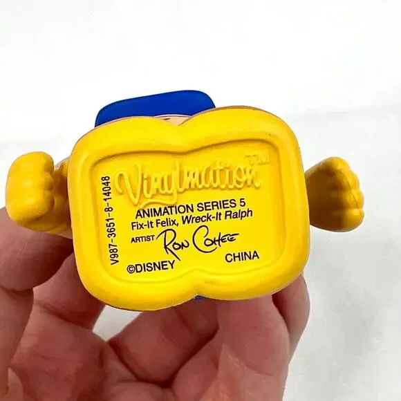 Fit-It-Felix Junior Vinylmation - Picture 4 of 4